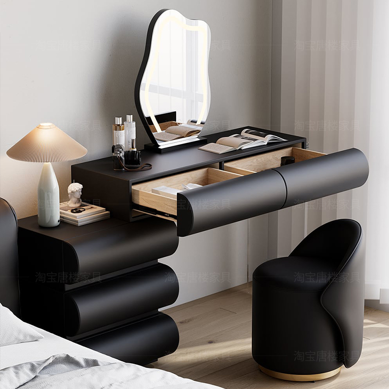 Nowoczesna drewniana toaletka  – Makeup Beauty Lounge recenzja i cena
