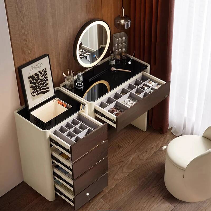 Organizer na kosmetyki, meble  – Makeup Beauty Lounge recenzja i cena