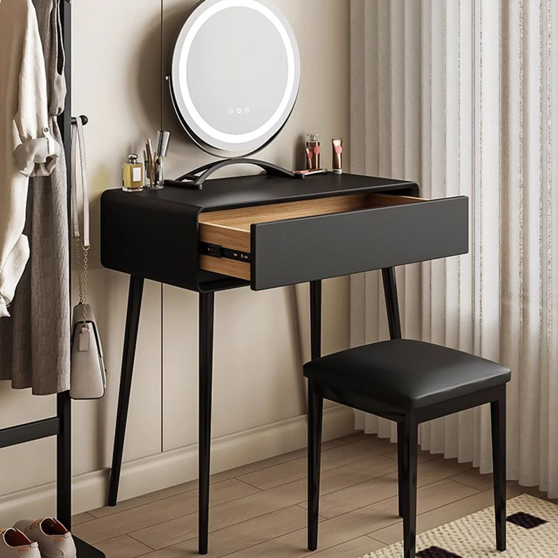 Nowoczesna narożna toaletka dr – Makeup Beauty Lounge recenzja i cena